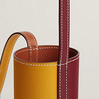 Flaneuse water bottle and shoulder strap - Green | Hermès USA